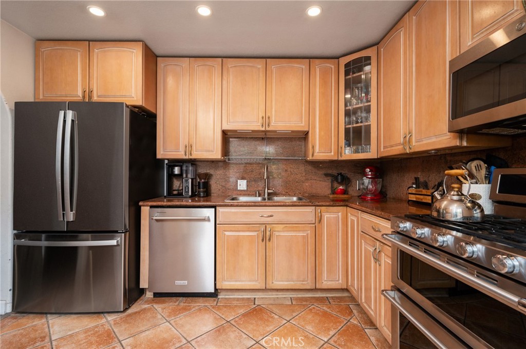 1700 Stanford Avenue