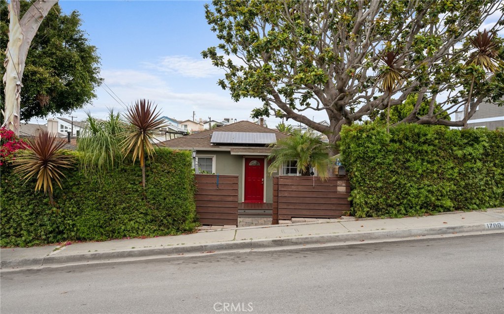 1700 Stanford Avenue