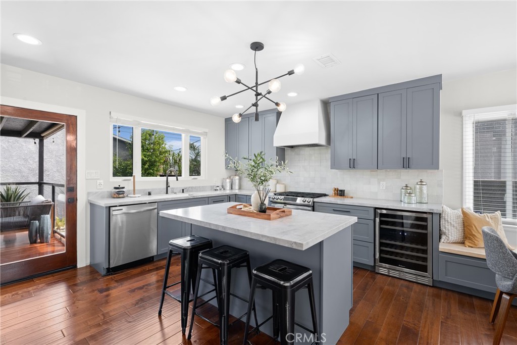 3409 W 175th Street