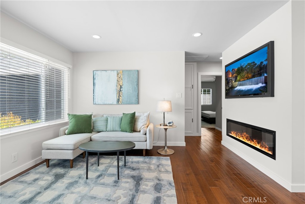 3409 W 175th Street