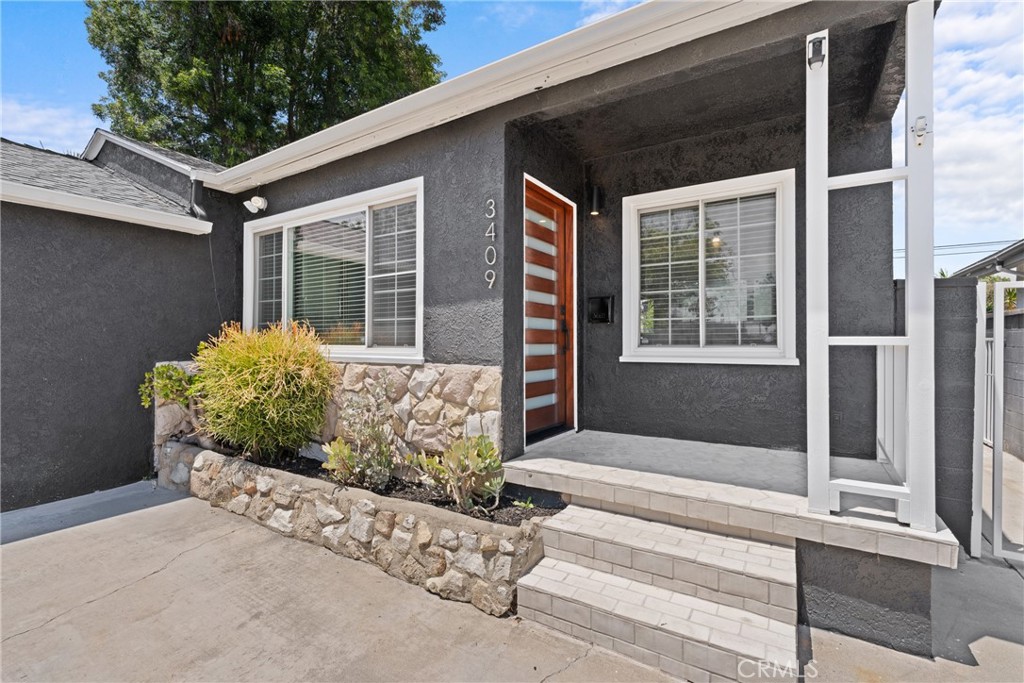 3409 W 175th Street