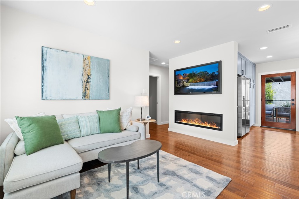 3409 W 175th Street