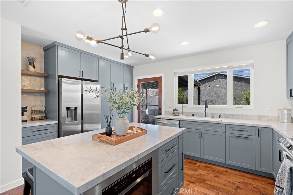 3409 W 175th Street