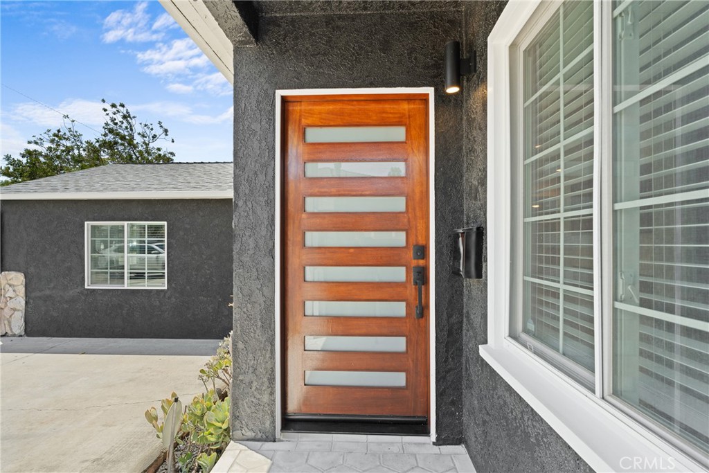 3409 W 175th Street