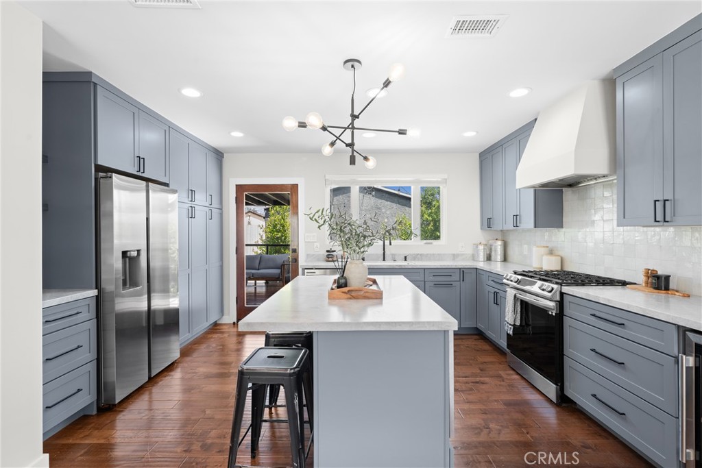 3409 W 175th Street