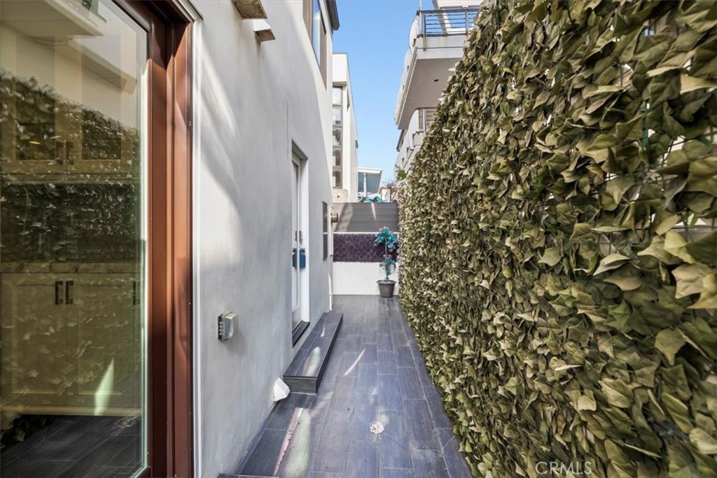 506 Manhattan Avenue