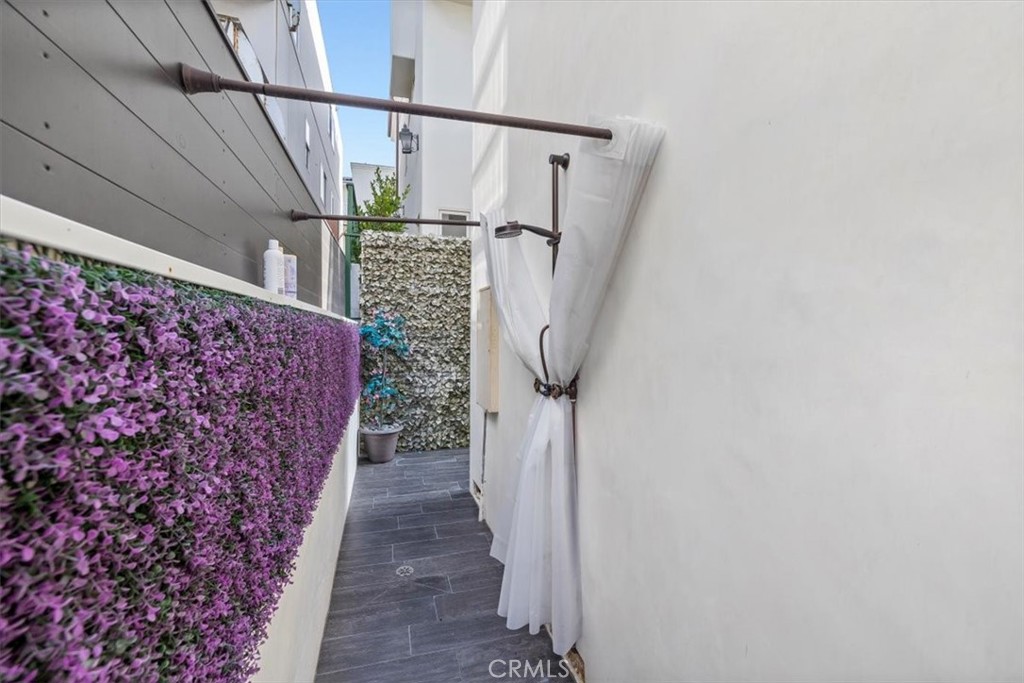 506 Manhattan Avenue