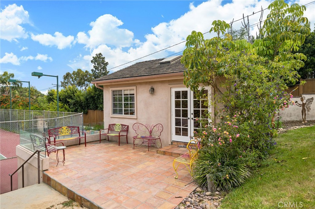 1166 Longfellow Drive