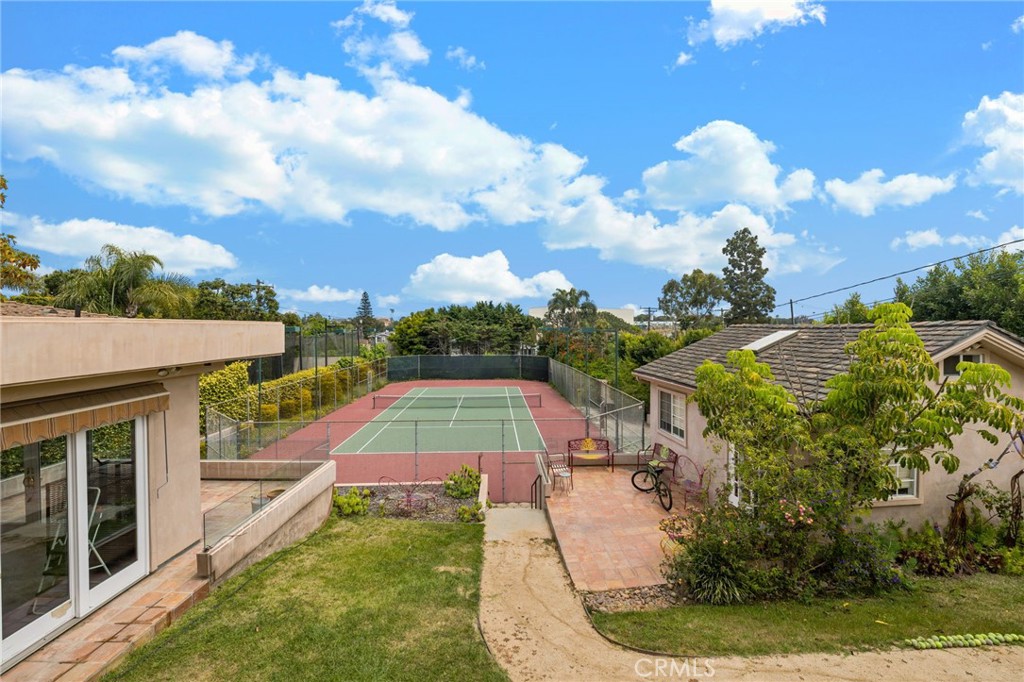 1166 Longfellow Drive