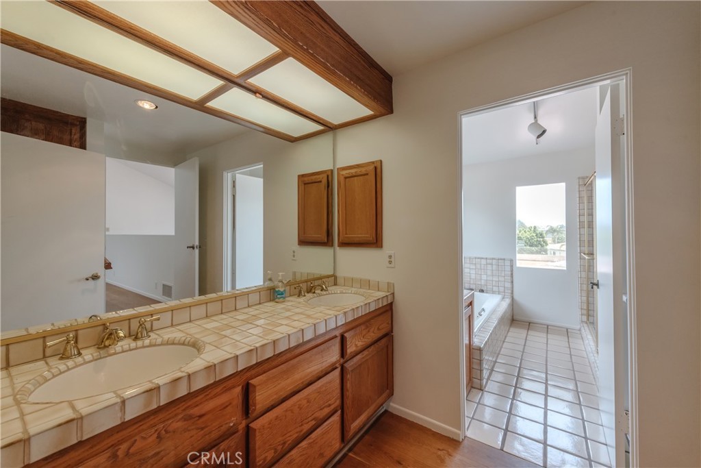 1166 Longfellow Drive