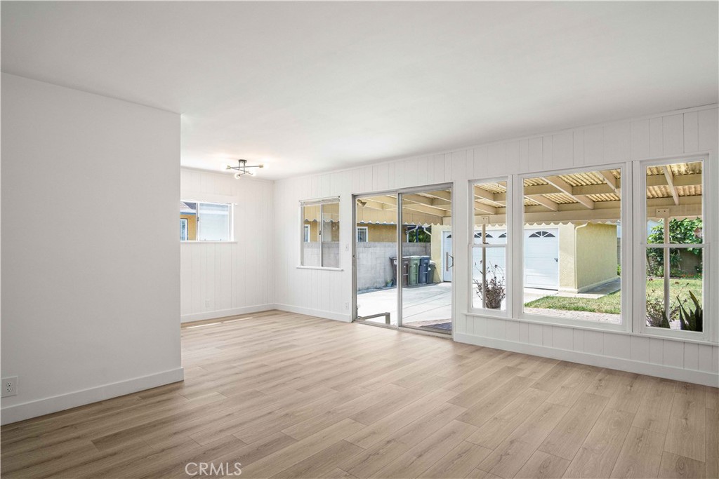 14705 Fonthill Avenue