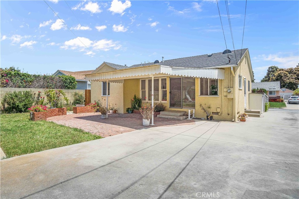 14705 Fonthill Avenue