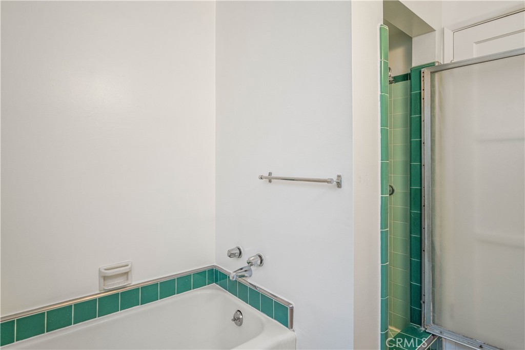 14705 Fonthill Avenue