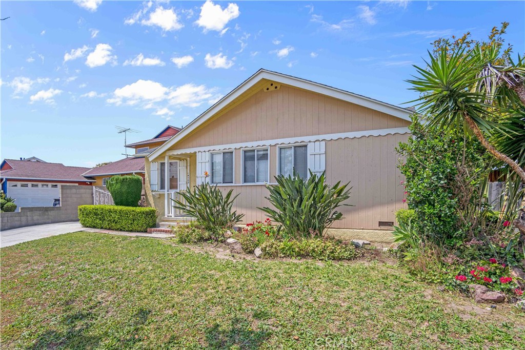 14705 Fonthill Avenue