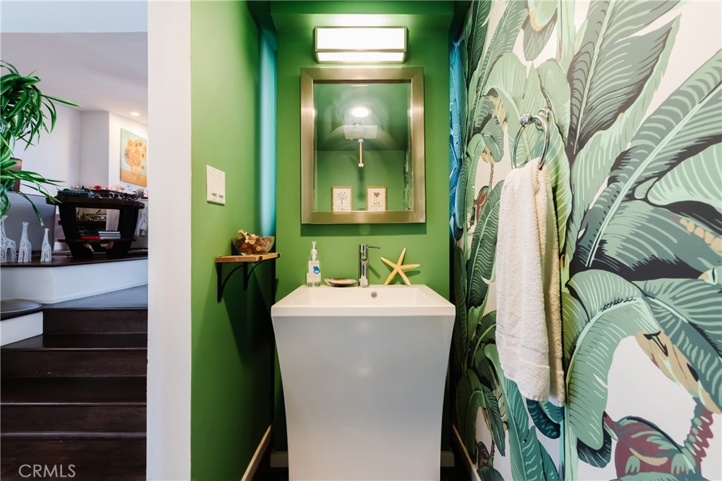 1427 Manhattan Avenue