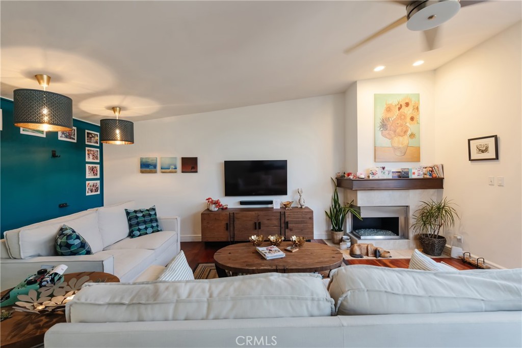 1427 Manhattan Avenue