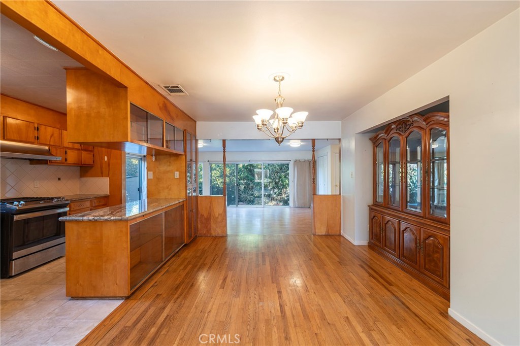 2104 Chestnut Avenue