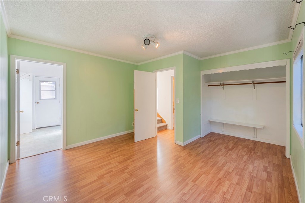 2104 Chestnut Avenue