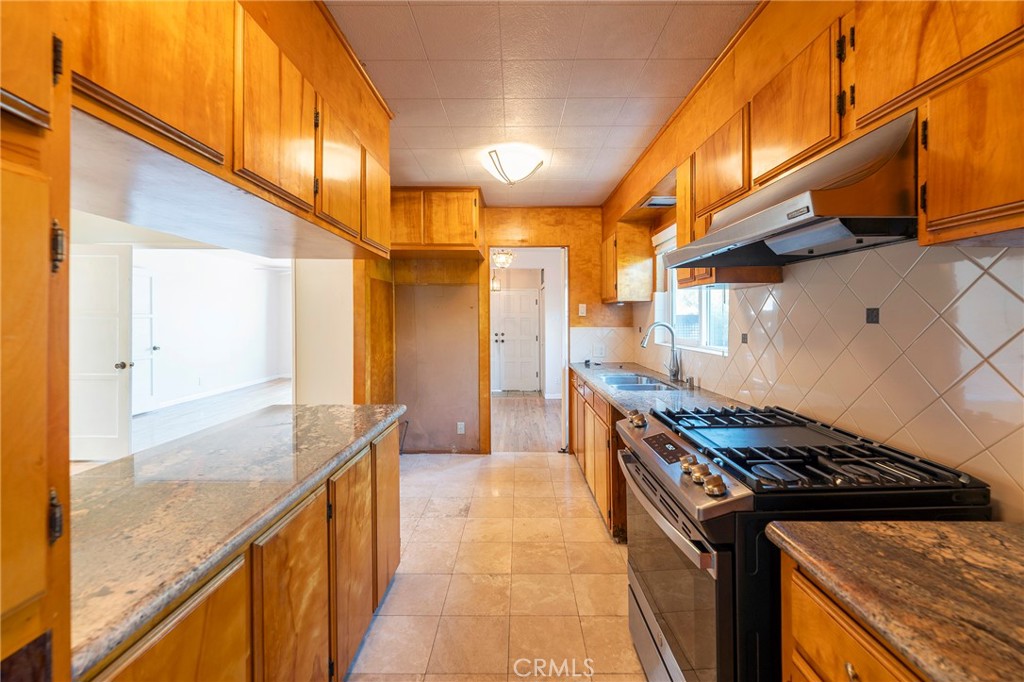 2104 Chestnut Avenue