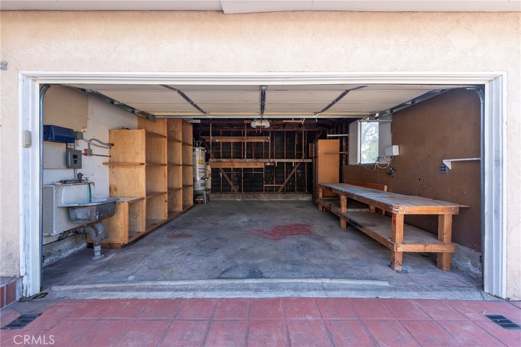 2104 Chestnut Avenue