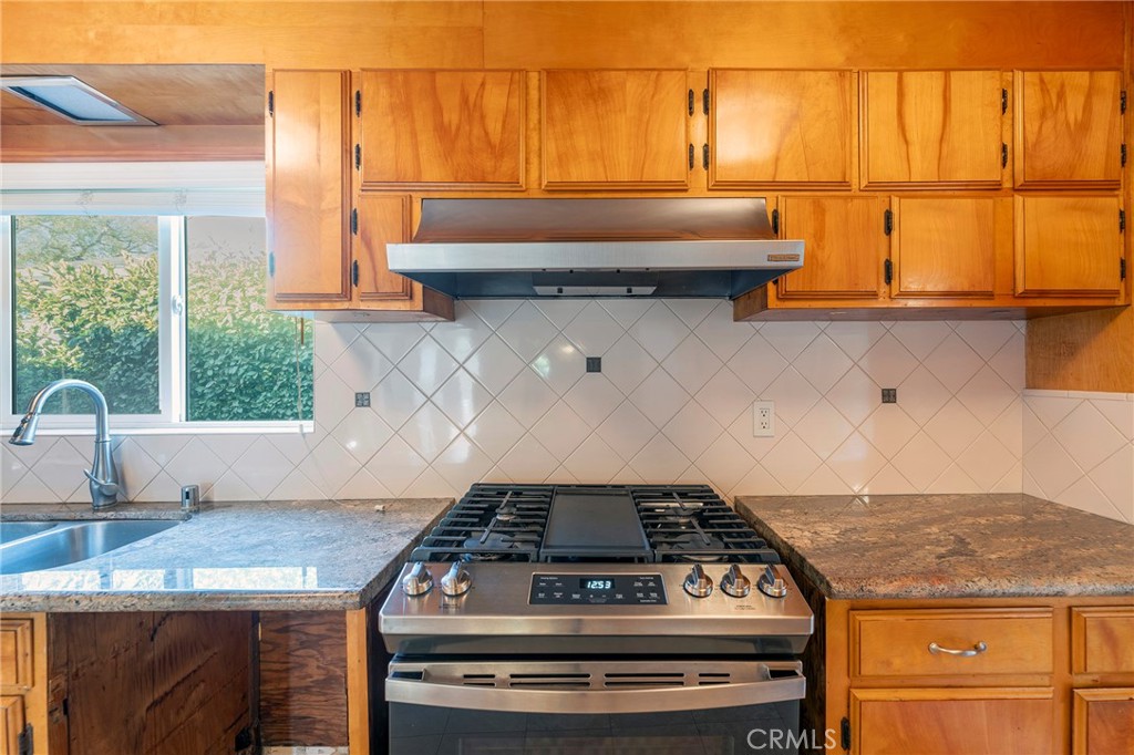 2104 Chestnut Avenue