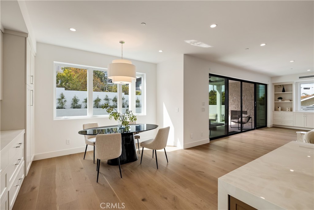 711 N Dianthus Street