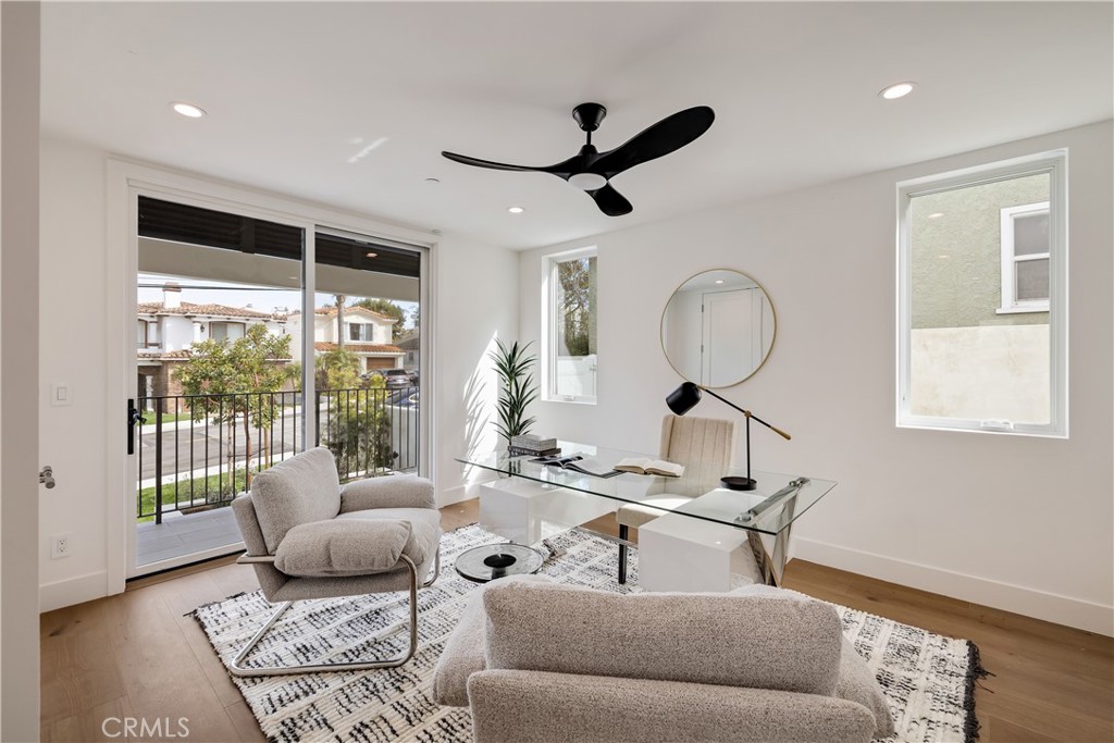 711 N Dianthus Street