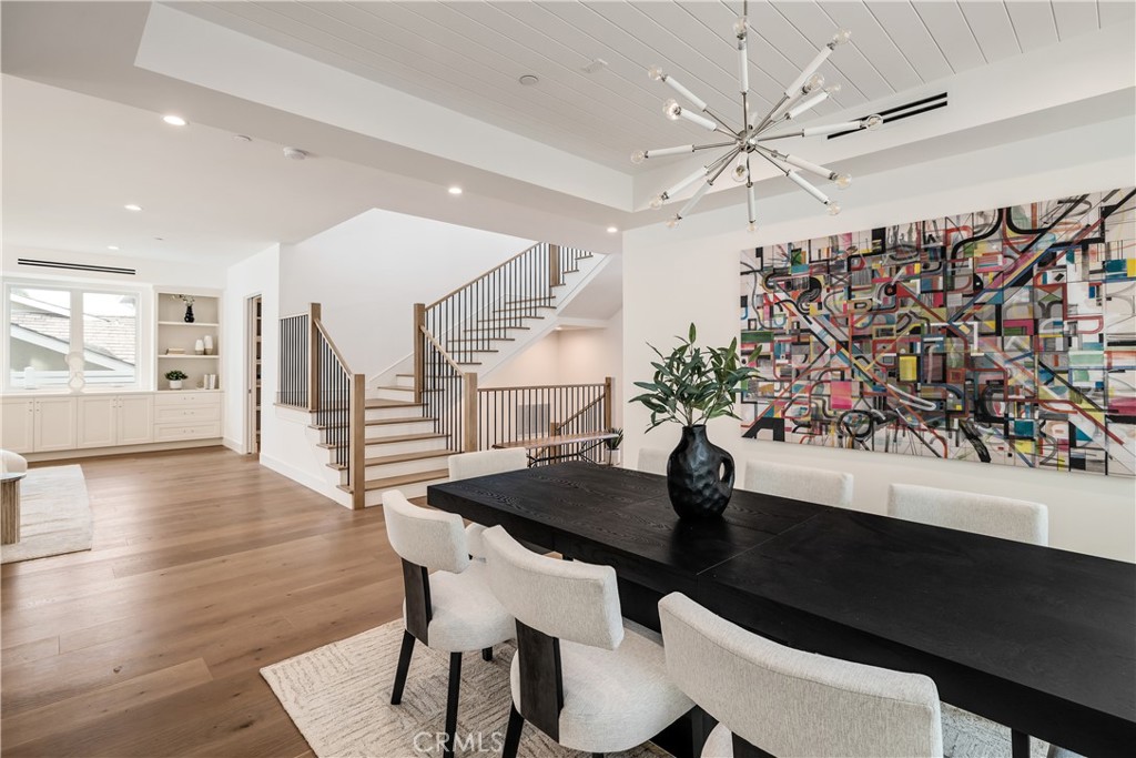 711 N Dianthus Street