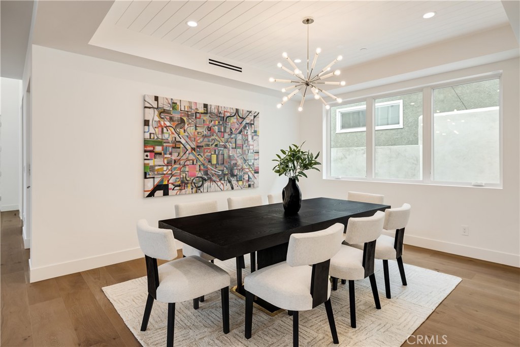 711 N Dianthus Street