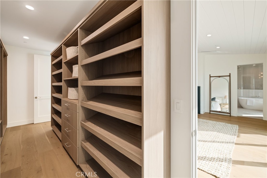 711 N Dianthus Street