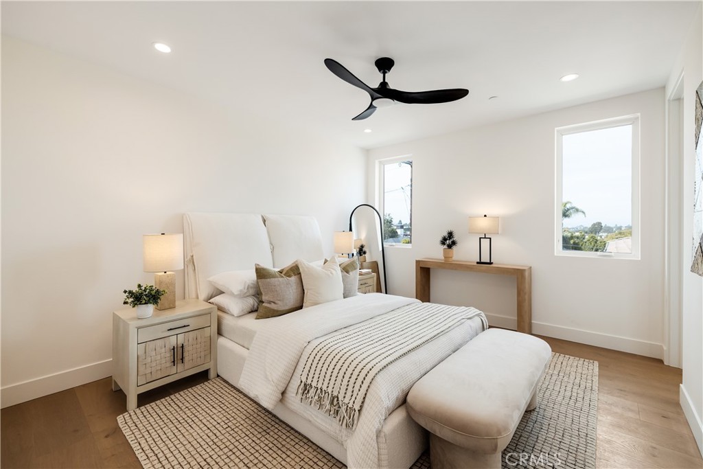 711 N Dianthus Street