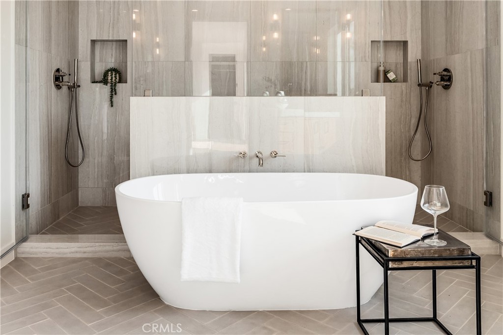 711 N Dianthus Street