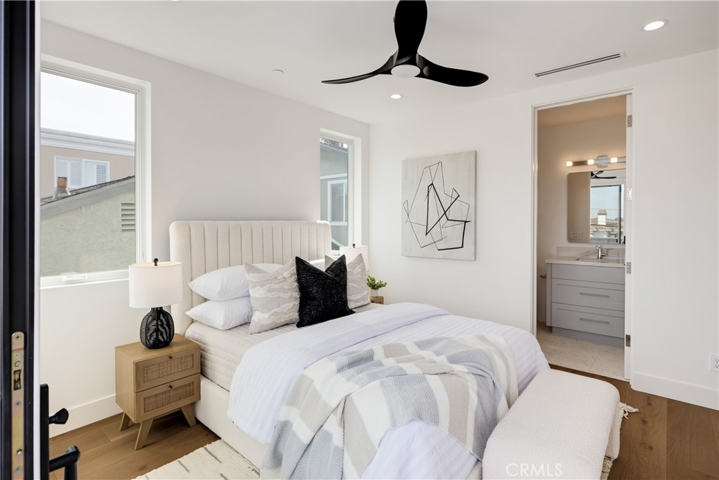 711 N Dianthus Street