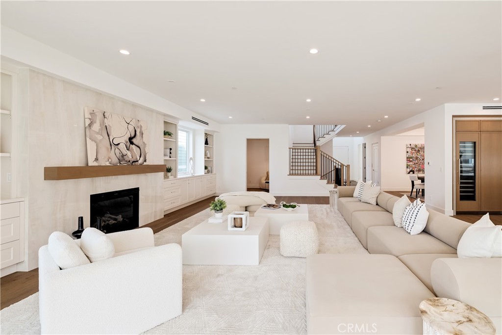 711 N Dianthus Street