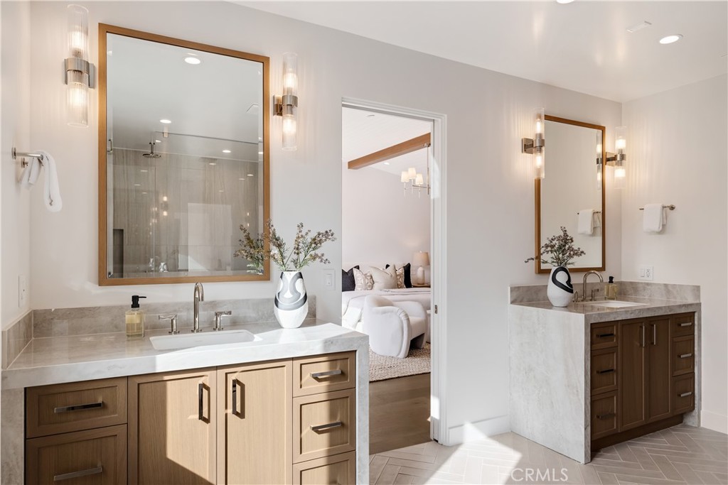 711 N Dianthus Street