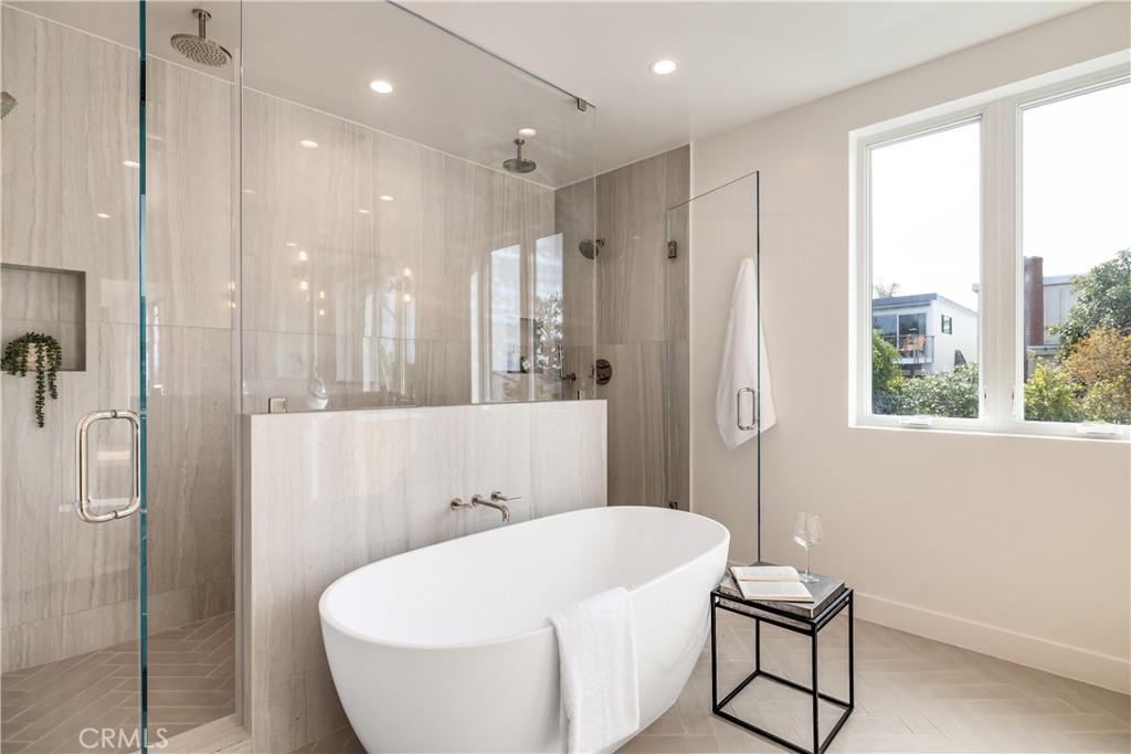 711 N Dianthus Street