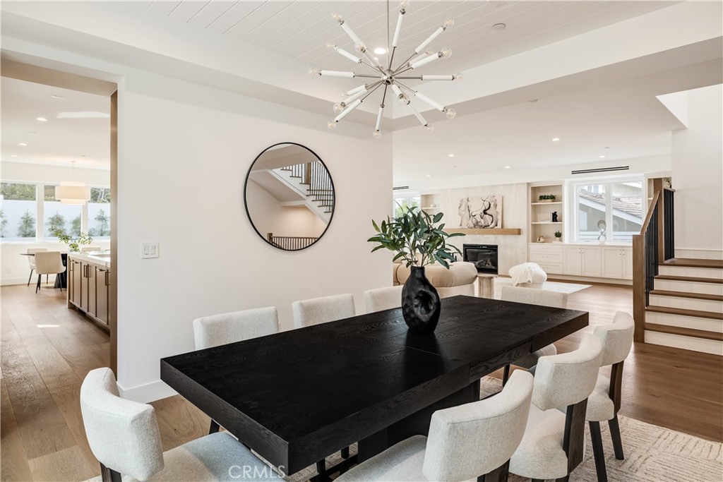 711 N Dianthus Street