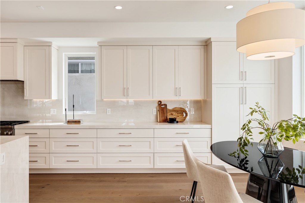 711 N Dianthus Street