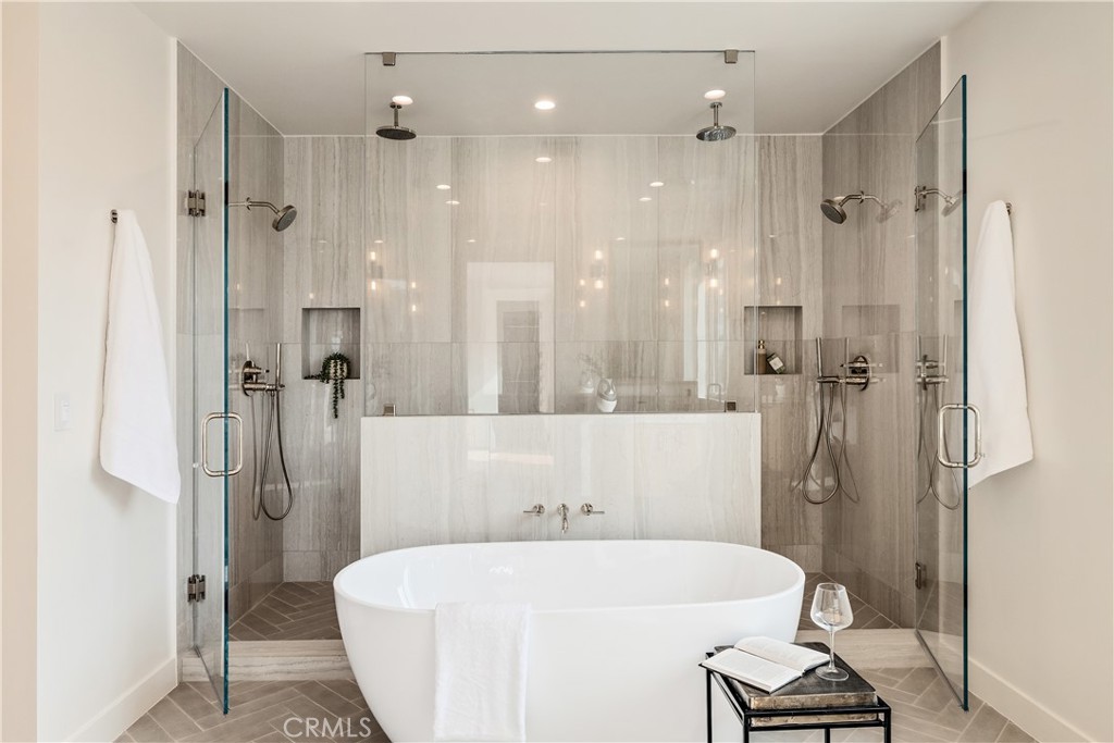 711 N Dianthus Street