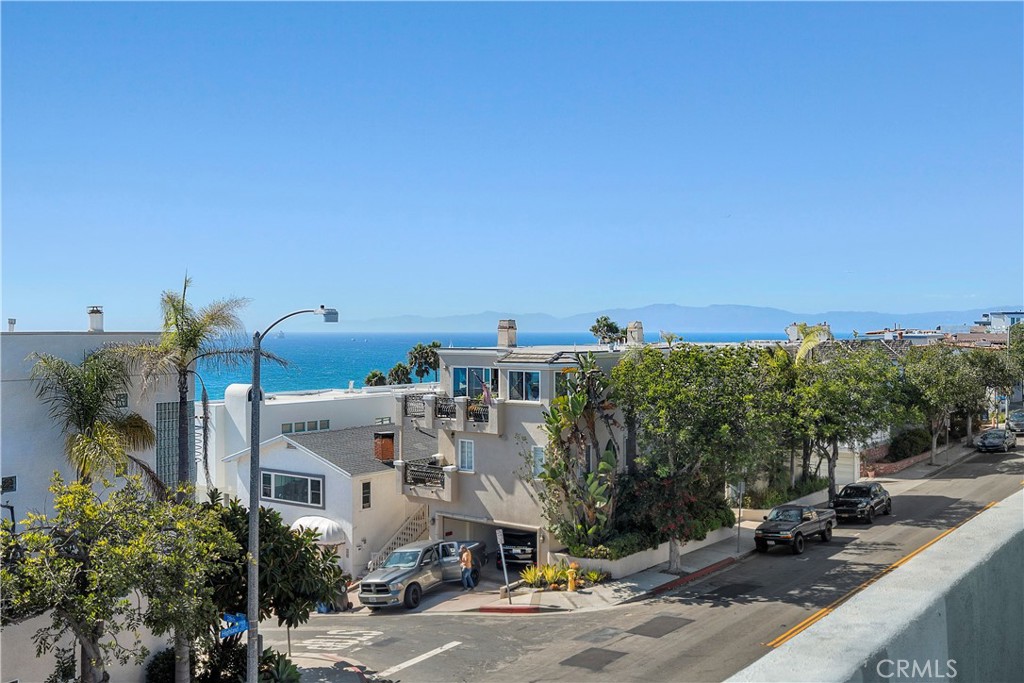 2716 Highland Avenue