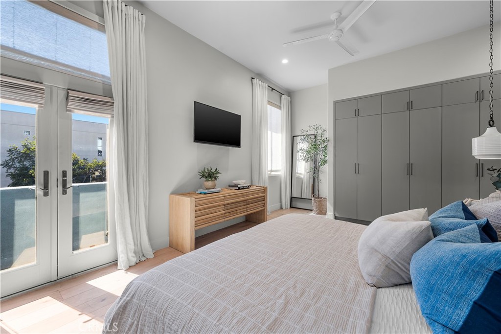 2716 Highland Avenue