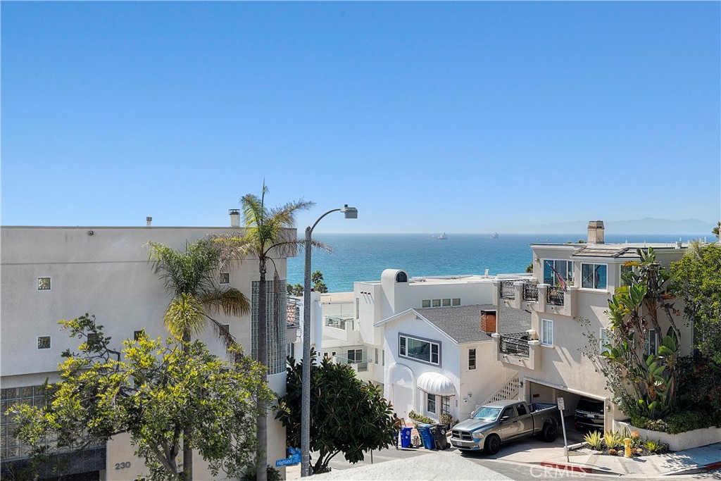 2716 Highland Avenue