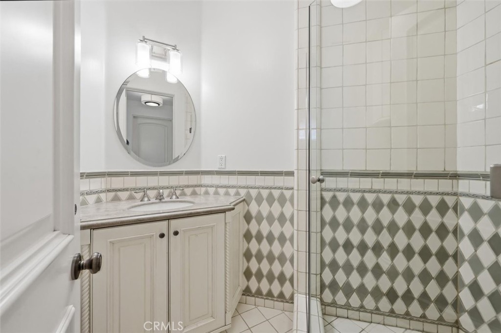 109 S Poinsettia Avenue