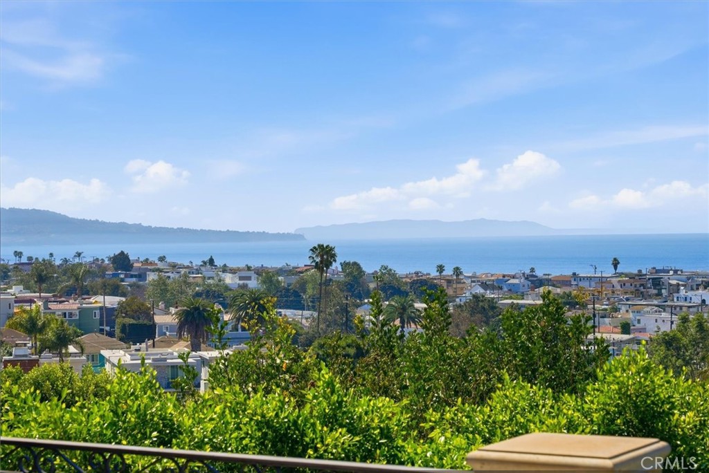 109 S Poinsettia Avenue