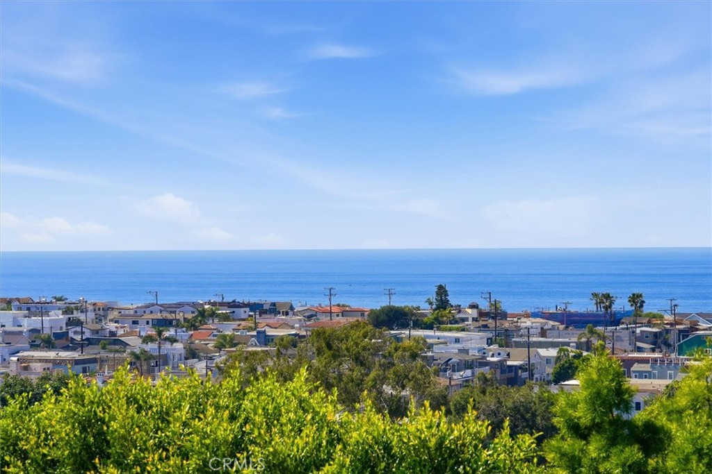 109 S Poinsettia Avenue