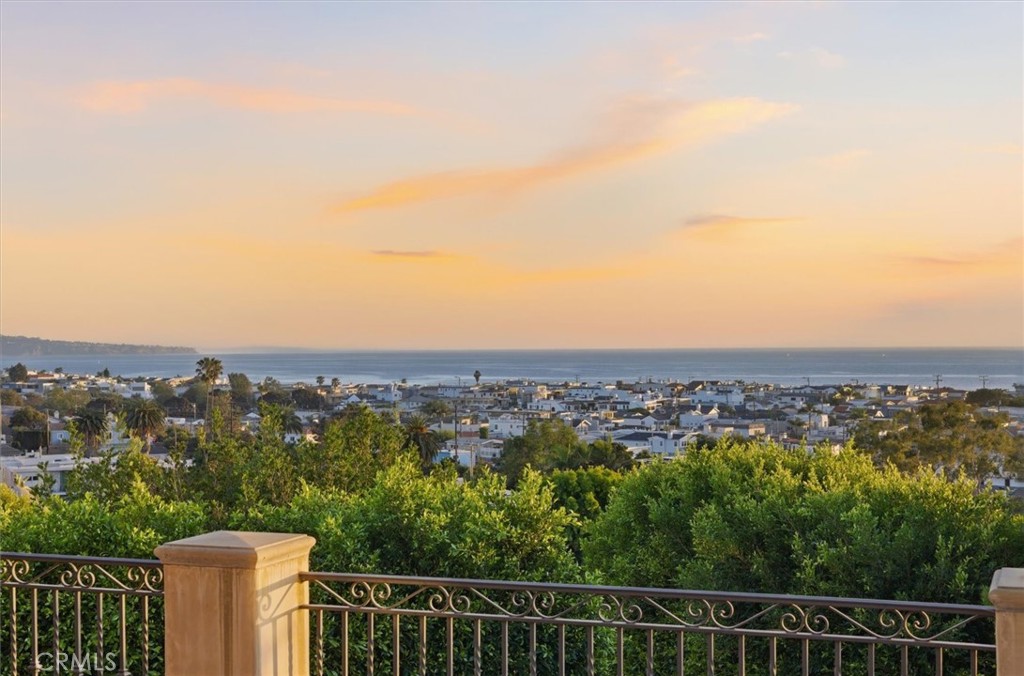 109 S Poinsettia Avenue