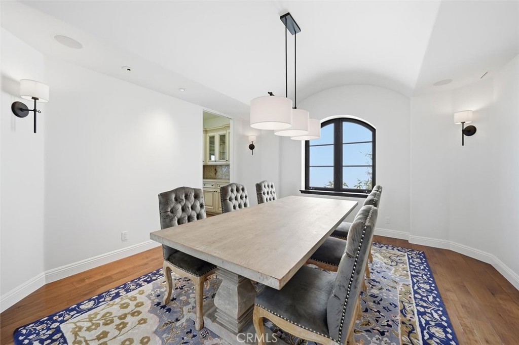 109 S Poinsettia Avenue