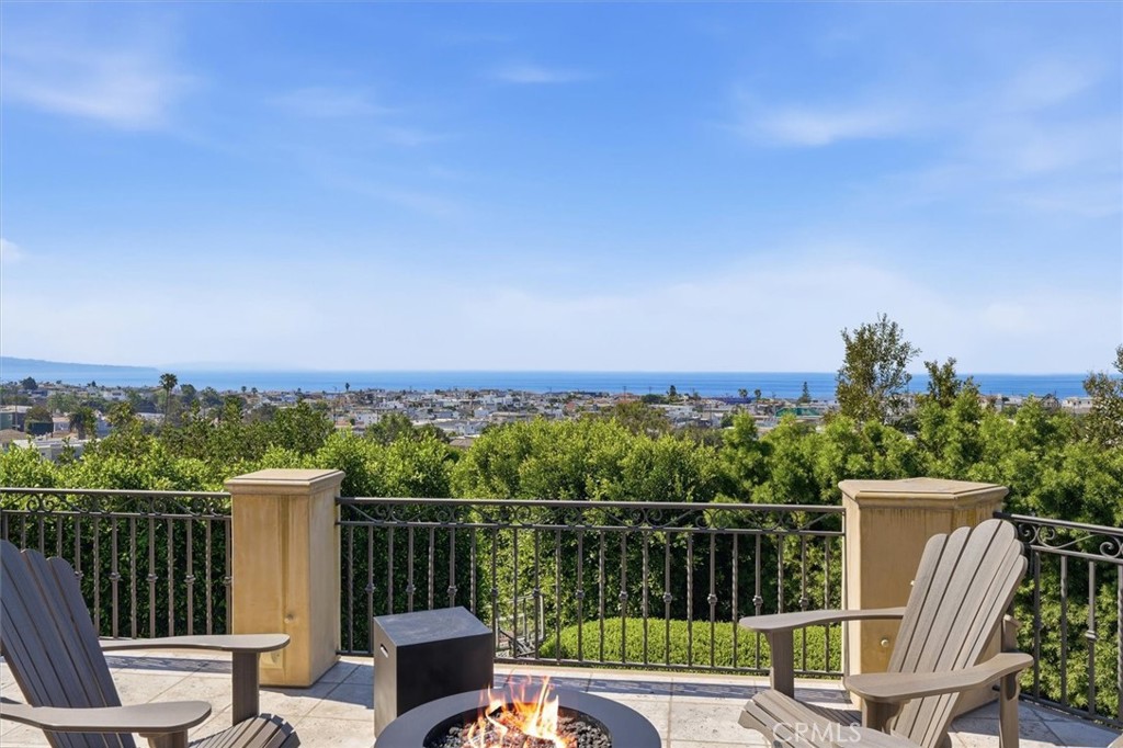109 S Poinsettia Avenue