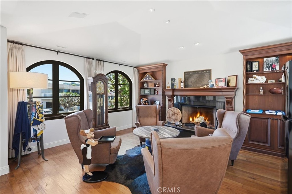 109 S Poinsettia Avenue