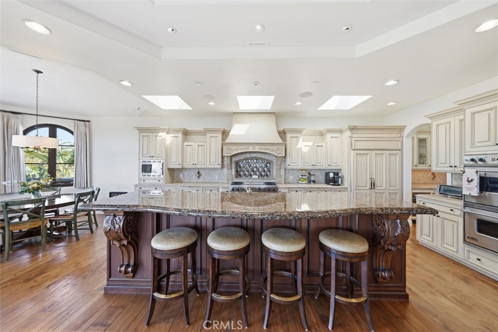 109 S Poinsettia Avenue